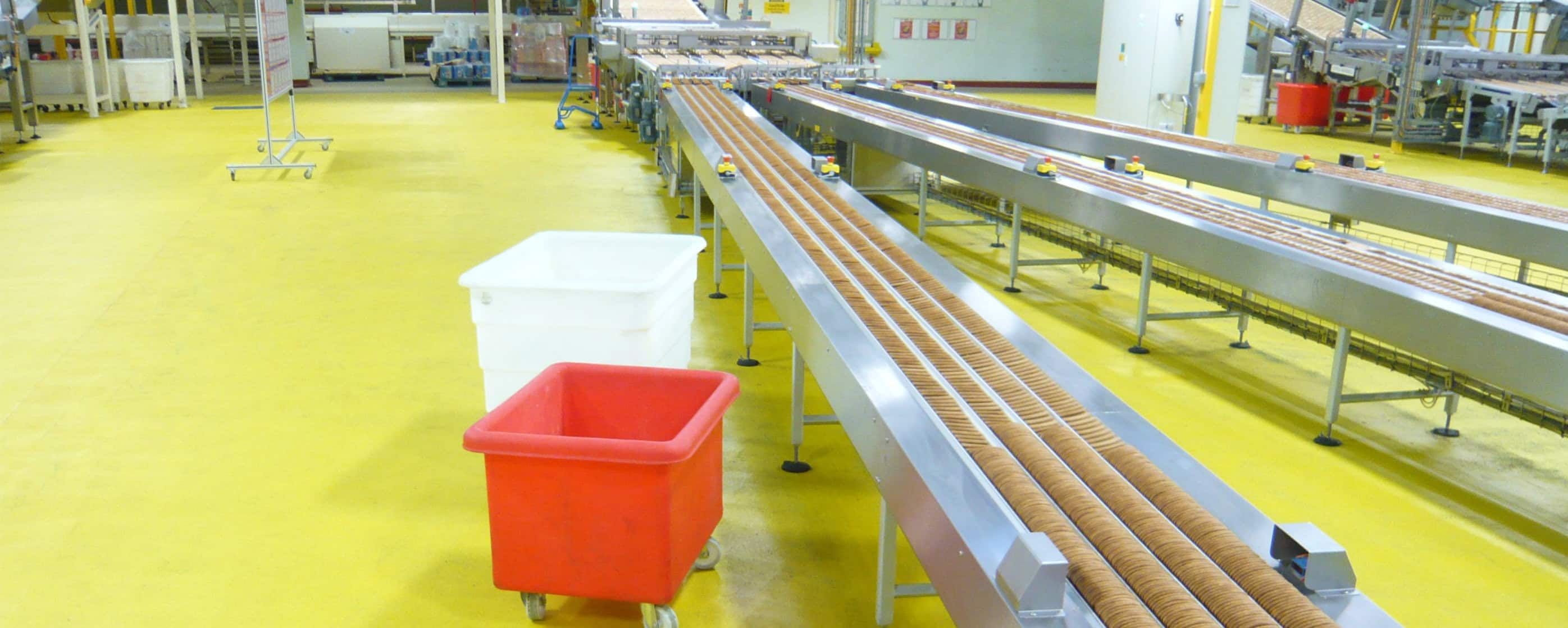 FasTop seamless resin flooring in a food production facility_SmartCropTwoToFive-1